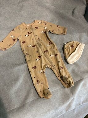 Neutral Tan Horse-Print Footed One-Piece with Matching Hat - Tan